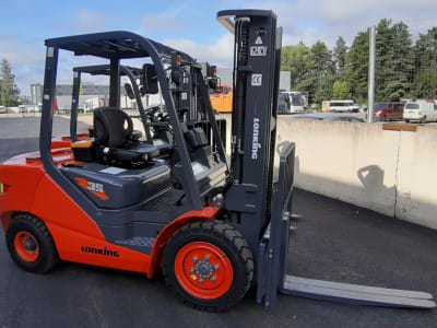 Diesel forklift D3500 delivery to the company "GRAANUL INVEST"